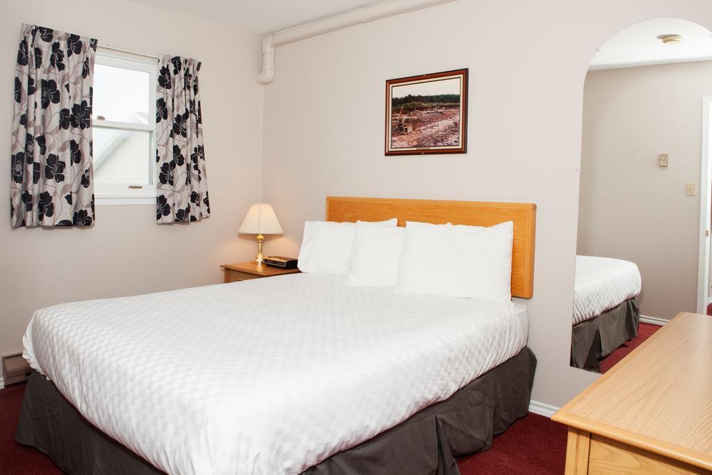 Brackley Beach Northwinds Hotel Екстериор снимка